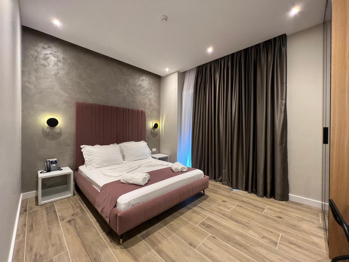 Domus Hotel & Apartments Шенджин Экстерьер фото