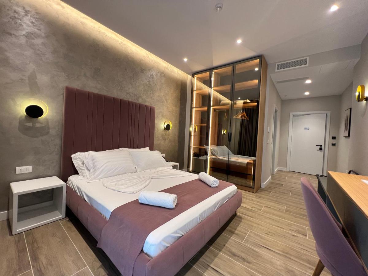 Domus Hotel & Apartments Шенджин Экстерьер фото