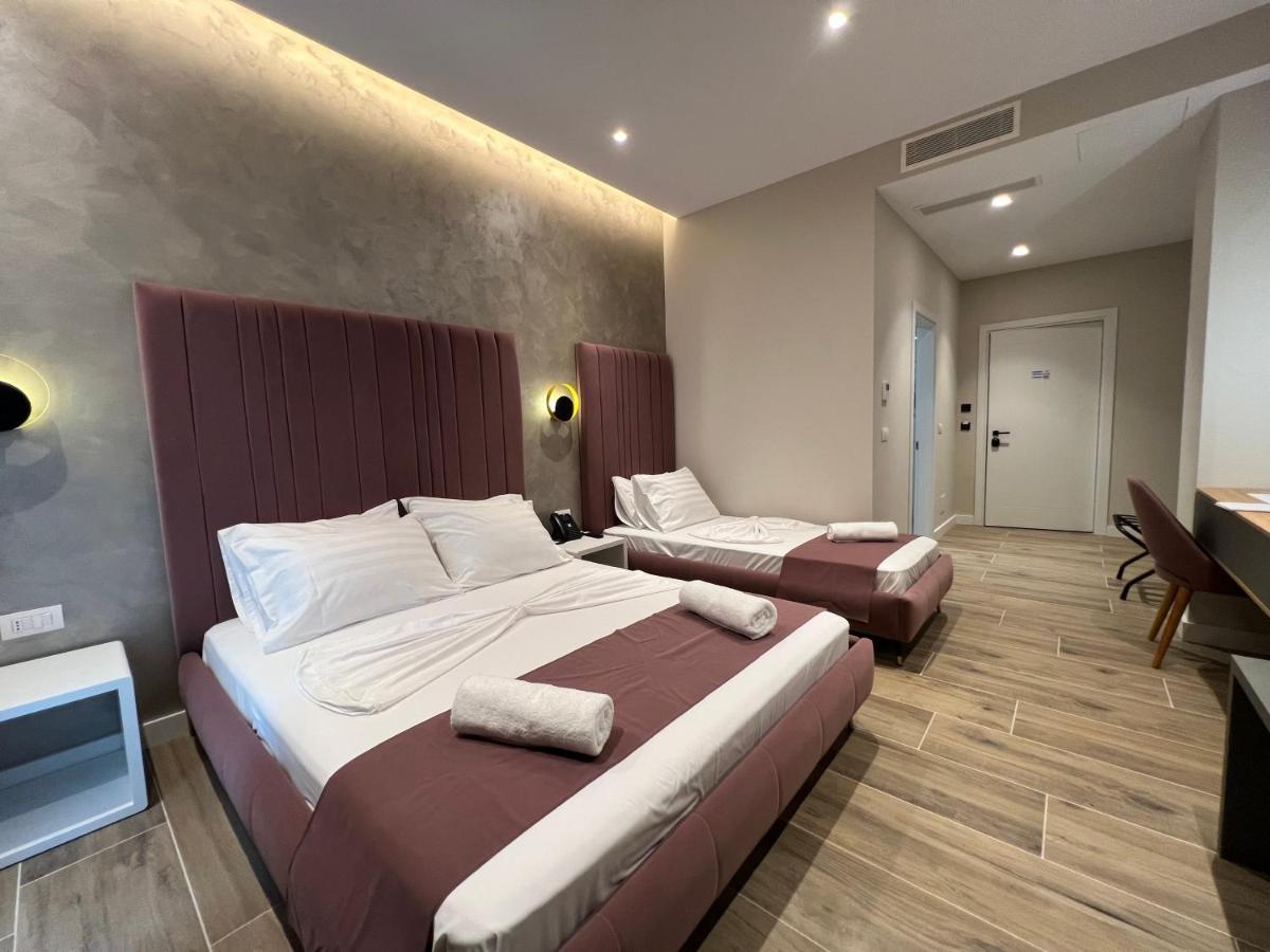 Domus Hotel & Apartments Шенджин Экстерьер фото