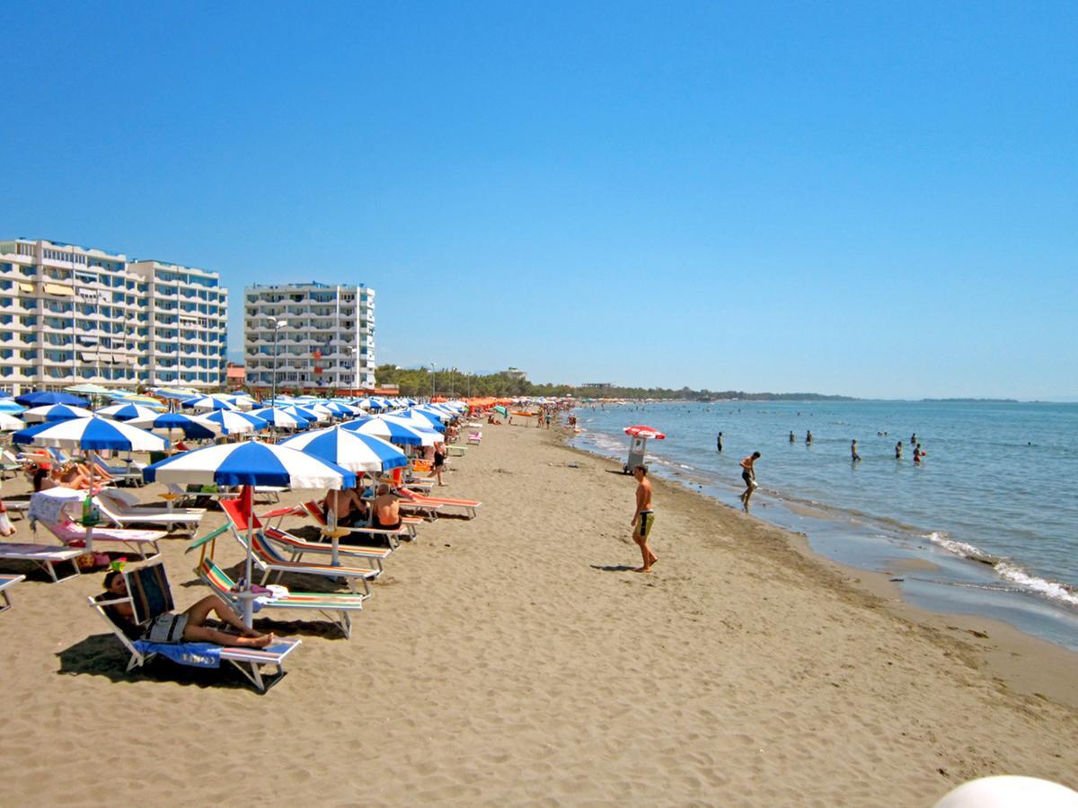 Domus Hotel & Apartments Шенджин Экстерьер фото